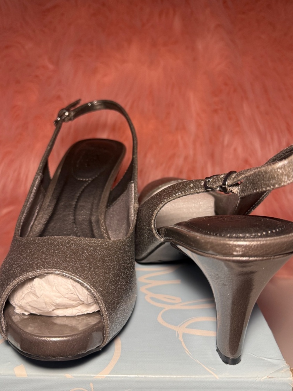 Heels - Picture 6 of 7